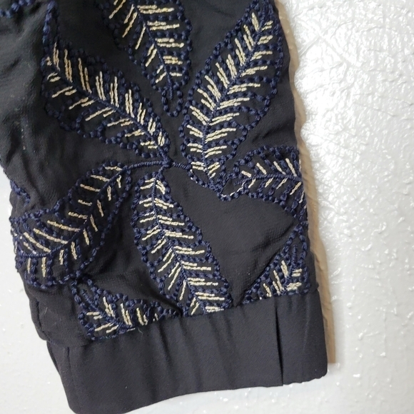 BKE Boutique Leaf Bomber Jacket Women's Size Medium - Picture 4 of 12